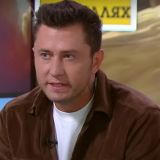 Нацепил парик и ярко накрасился: жена показала Прилучного в неожиданном виде