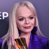 Выступающая с больным горлом Долина рискует подорвать иммунитет – врач