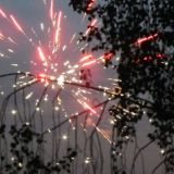 Что делать при повреждении авто новогодним фейерверком