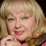 Наталья Гвоздикова поздравила читателей 