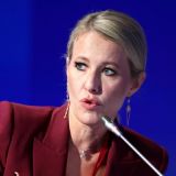 Покрывшаяся пятнами Собчак рухнула на кухне после приступа