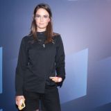 Требующая алиментов Муцениеце отправила малолетних детей на заработки