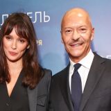 Теперь официально: Бондарчук снял обручальное кольцо