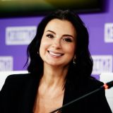 Актриса Екатерина Стриженова в платье невесты. А кто жених? Свадебная церемония попала на видео – вот это праздник