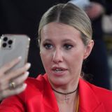 Вышло 3 килограмма: после родов Собчак хвалится наливной грудью