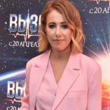 Источник: Собчак снимает фильм о Пугачевой ради спасения репутации Примадонны в России