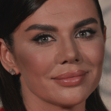 Старшая дочь Седоковой рассказала, как певица одна кормила семью после разлада с мужем