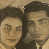 Как восстановить старые семейные снимки при помощи нейросетей