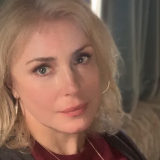 Суд за наследние отца: что сейчас происходит между Шукшиной и враждующей с ней сестрой