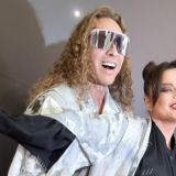 Поклонники беспокоятся: у мужа Королевой появилась длинноногая муза