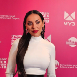 СМИ: Абрамов закрутил роман с 20-летней копией Алсу после развода