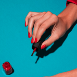 Тест: угадайте советский фильм по маникюру героини