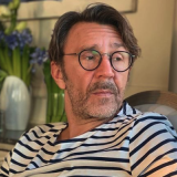 Жизнь 51-летнего Шнурова кардинально изменилась после развода с молодой женой