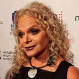 Оставленная детьми Долина не находит себе места из-за одиночества 