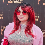 Королева пропустила день рождения матери после известия о крупных тратах на операцию невестке