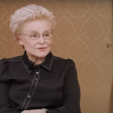 На Елену Малышеву подали в суд