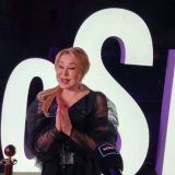 Успенская пришла в восторг от вида крутящейся на шесте дочери