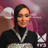 Алсу сделала заявление о романе с известным актером после развода: Примерный семьянин