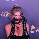 Погоревавшая после смерти бывшего мужа Седокова вернулась к веселью и радости