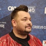 Сергей Жуков заявил о нападении фанатки: Порезала мне ладонь