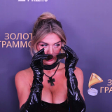 Пережившая смерть бывшего мужа Седокова перестала скрывать подарки от нового любовника