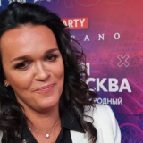 Певицу Славу срочно увезли в больницу после концерта: Проблемы с сердцем? 