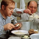 Тест: насколько хорошо вы помните деликатесы из советских фильмов?