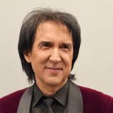 27 лет разницы: почему Кай Метов не спешит жениться на молодой возлюбленной после 10 лет отношений?