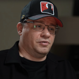 Мгновенная карма: плюнувшего на соседей Харламова настигло возмездие