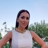 Оголившаяся на публике Алсу вызвала шквал эмоций у поклонников