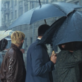 Тест: угадайте советский фильм по 1 кадру с героями под проливным дождем