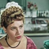 ТЕСТ: угадай советский фильм по кадру с официанткой