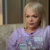 Мошенники смогли обмануть Ларису Долину из-за ее мании величия – психиатр