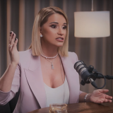 Родившая в 45 лет Орлова кардинально изменилась на прошедший год