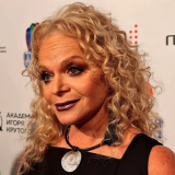 Долина категорически отказалась отдавать Лурье ключи от квартиры 