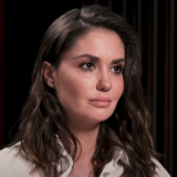 Столкнувшаяся с разочарованием после родов Муцениеце вынуждена решительно действовать