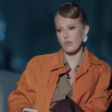 Фараоны, мрамор и миллиард рублей: Собчак впервые показала, как живет в самом загадочном доме Москвы