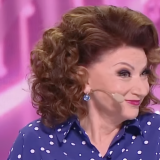 Ответила Петросяну той же монетой: 72-летняя Елена Степаненко закрутила роман с мужчиной намного моложе себя