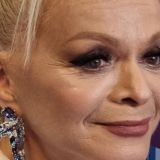 Долина заставила шофера нарушить закон: ради комфорта певицы перегородили тротуар в центре Москвы