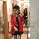 Жестокая реальность без фильтров: случайные прохожие слили в Сеть пугающий снимок Аллы Пугачевой